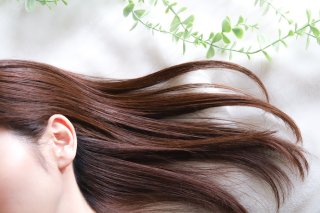 【プロが教える】冬の乾燥に負けない髪をつくる基本ヘアケア方法と美髪習慣