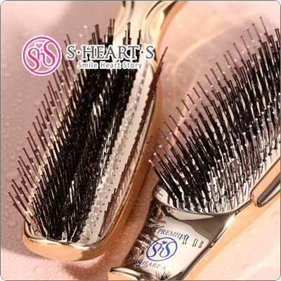 “エスハートエス　スキャルプブラシ“